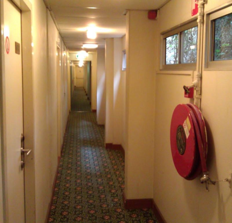 Budget Hostel Bargain Toko أمستردام المظهر الخارجي الصورة